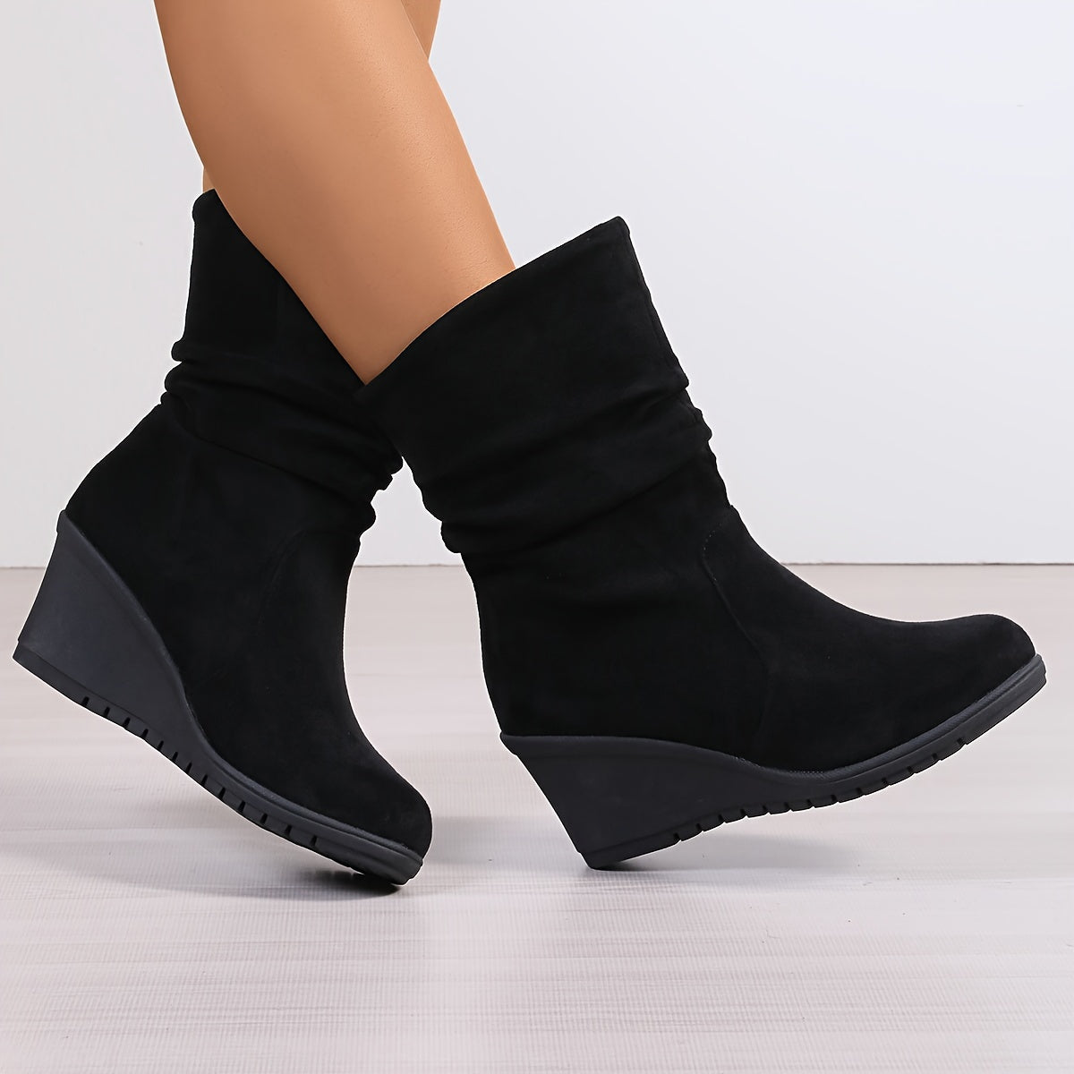 Bottes Mi-Hautes Compensées Plateforme Volants Femme Noires